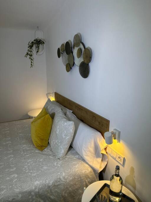 Habitacion Roca Foradada En Casa Cami De Les Aiguees Monistrol De Montserrat Exteriér fotografie